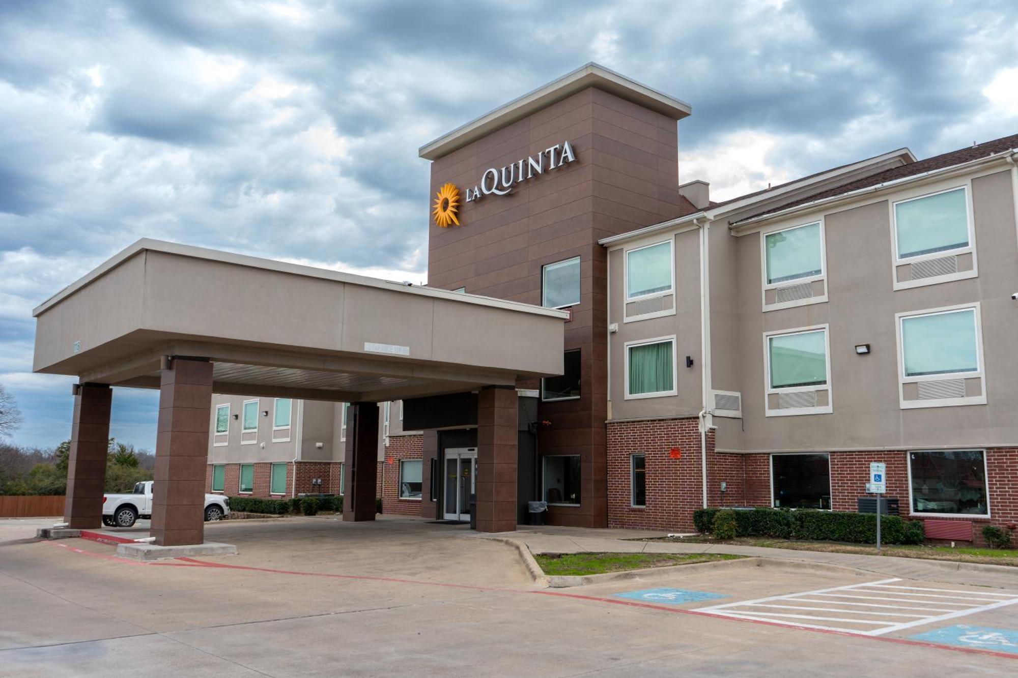 La Quinta By Wyndham Dallas