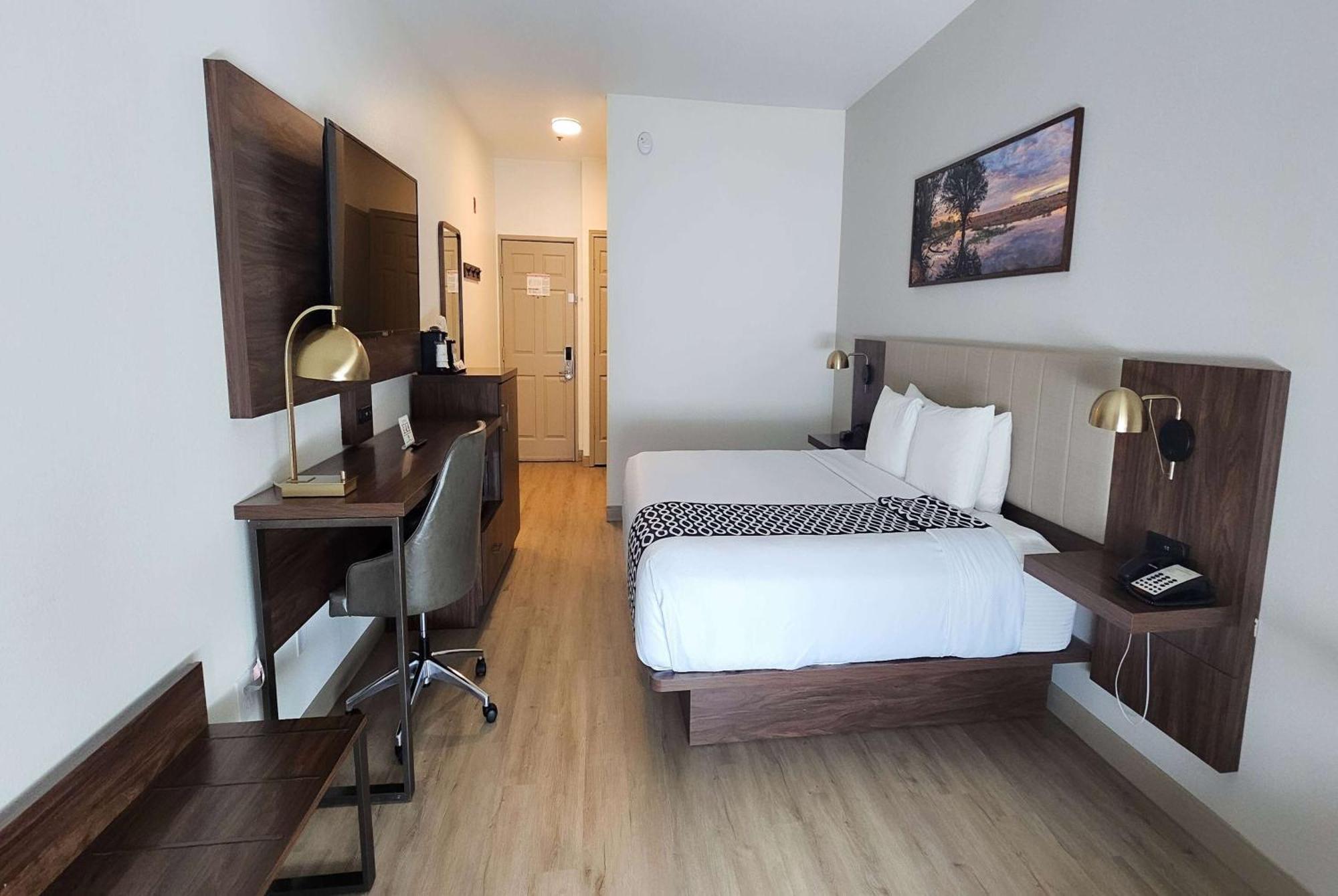 La Quinta By Wyndham Dallas 3*