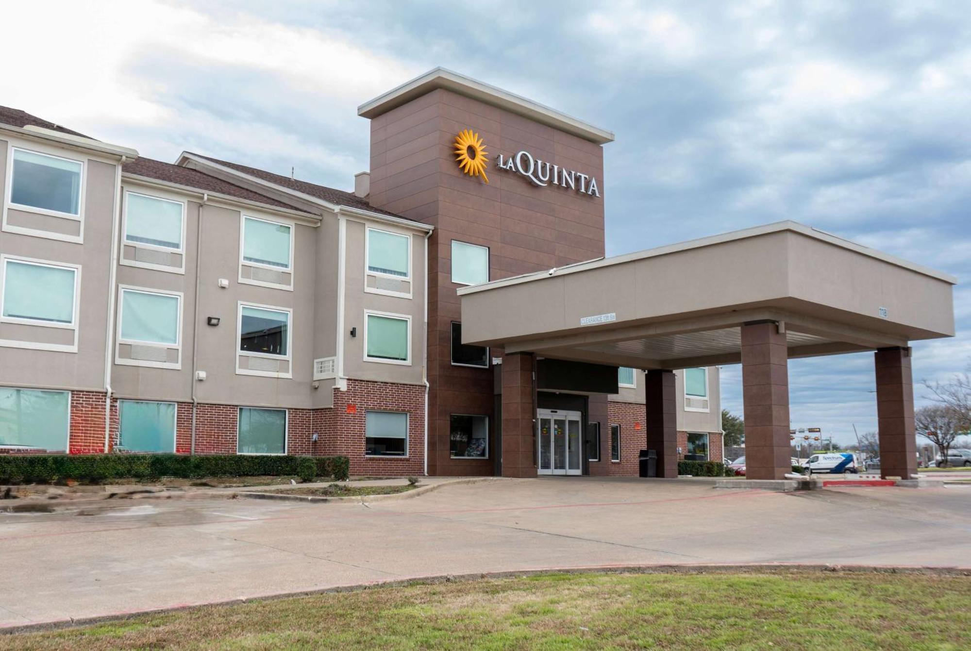 La Quinta By Wyndham Dallas Hotel 3*