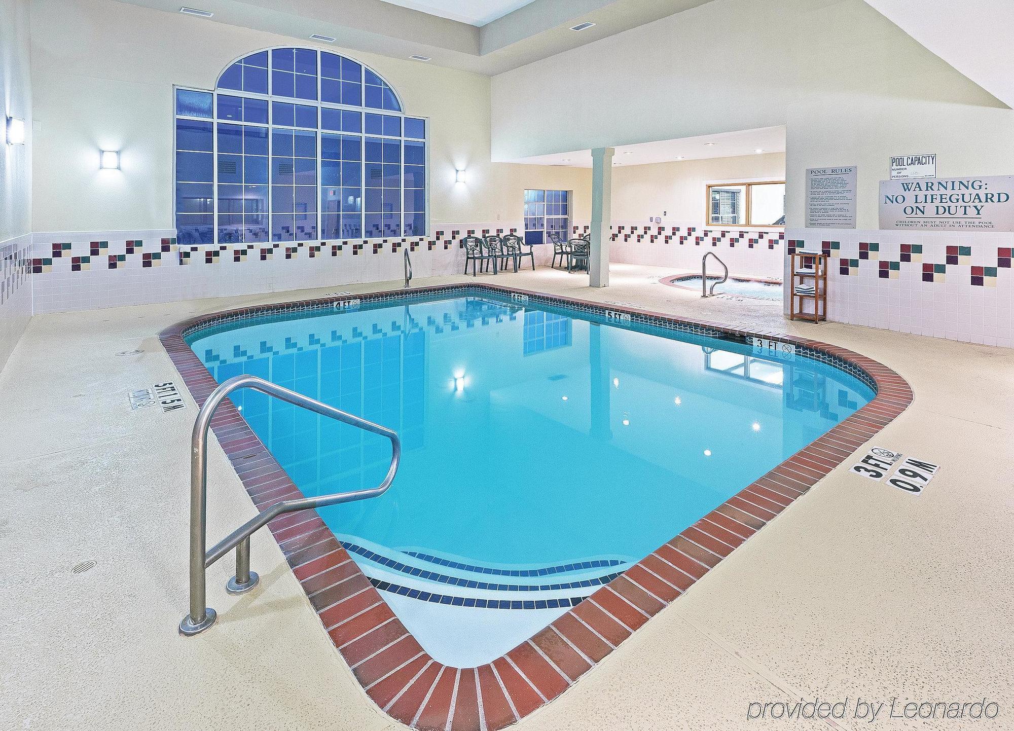 La Quinta By Wyndham Dallas Hotel