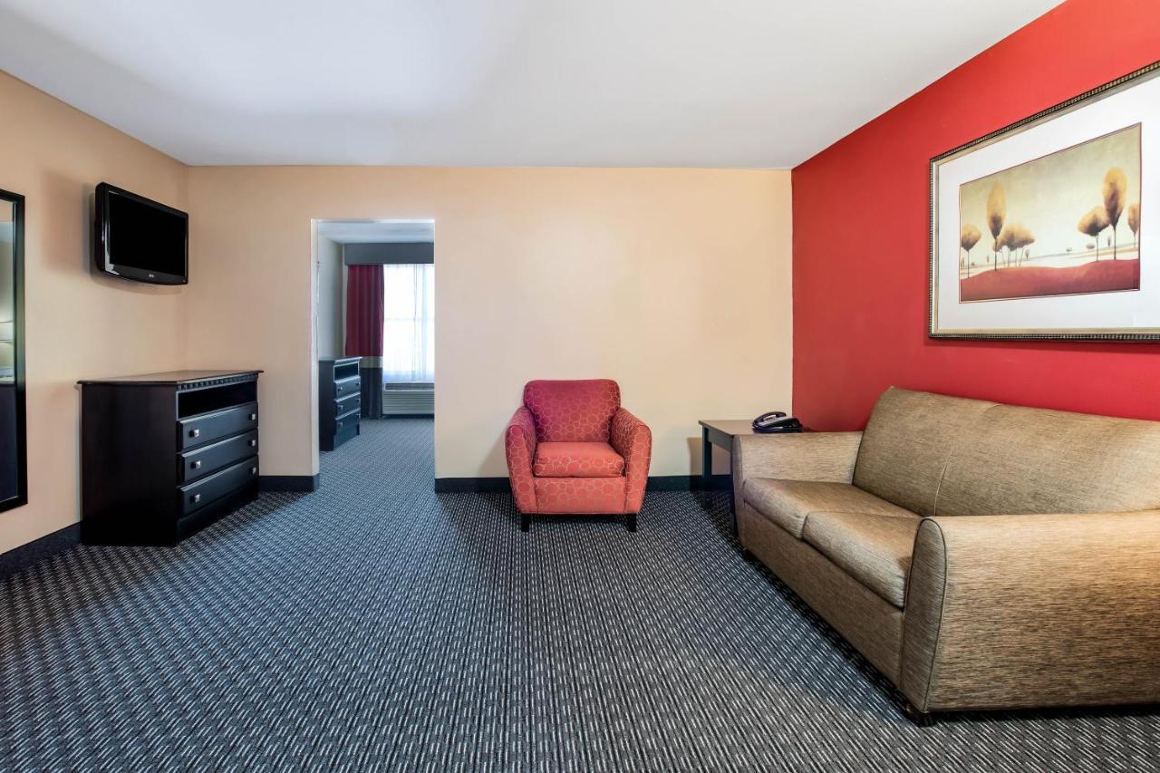 La Quinta By Wyndham Dallas Hotel Mesquite